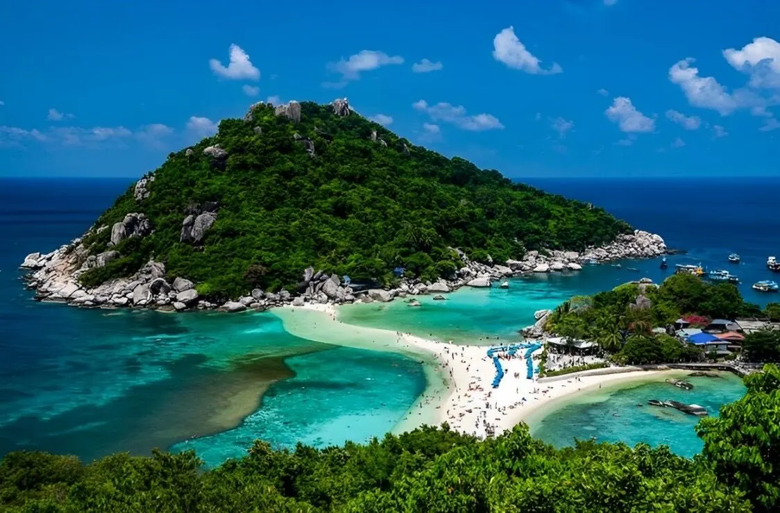 Snorkeling at Koh Nang Yuan, Thailand